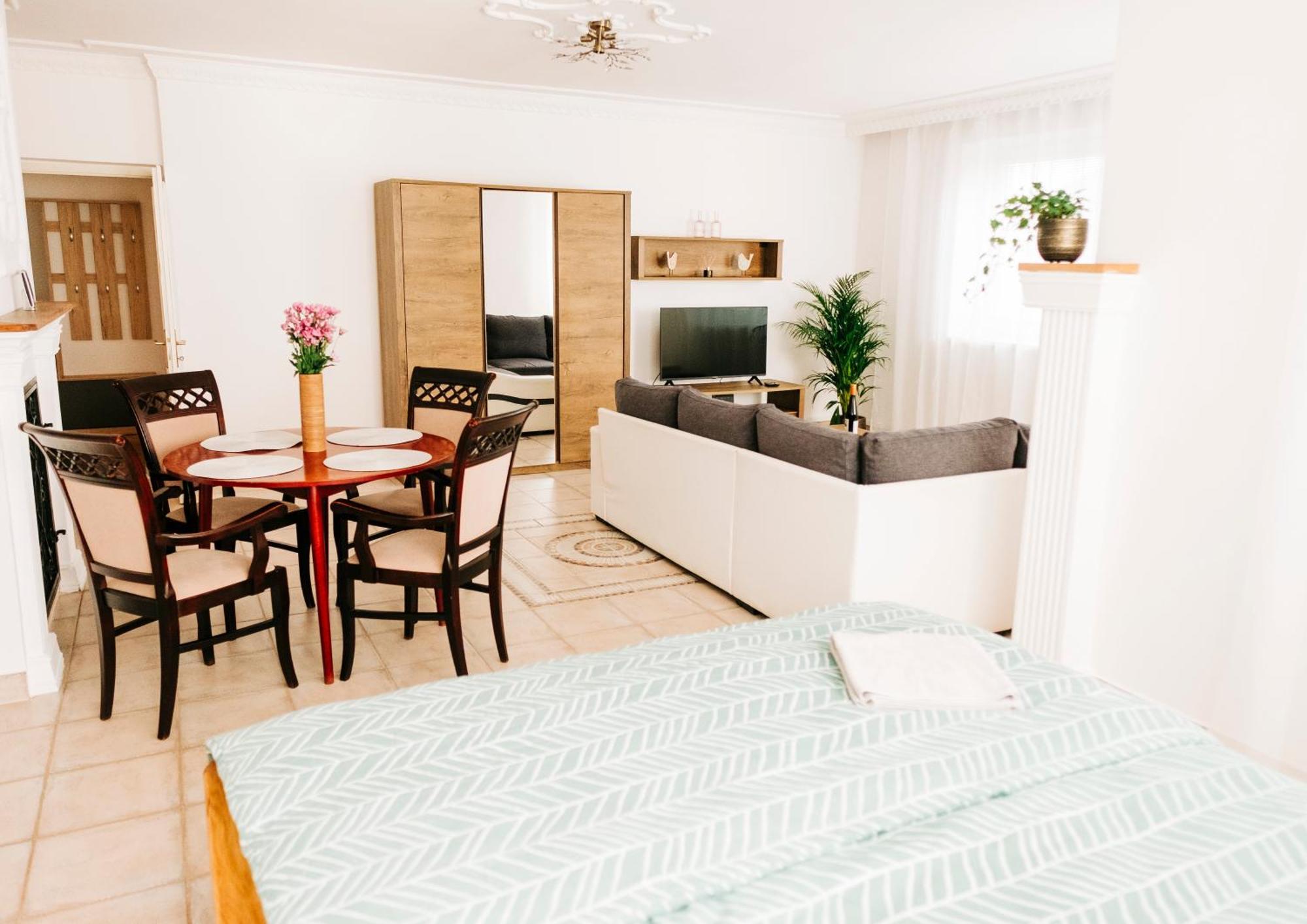 Castle Village Apartment Krásnohorské Podhradie Extérieur photo